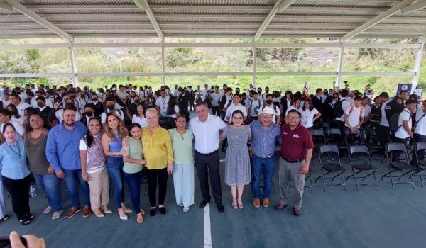 GOBIERNO DE JIUTEPEC ACERCA SERVICIOS DE SALUD A 712 ESTUDIANTES DEL CONALEP